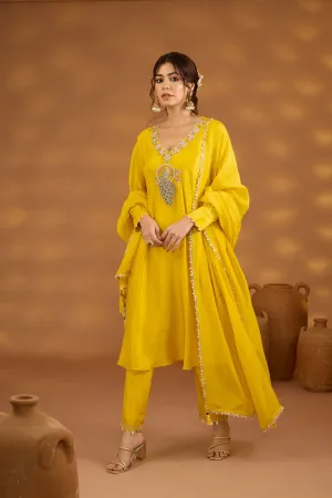 Sunehri Mayur bagh suit set